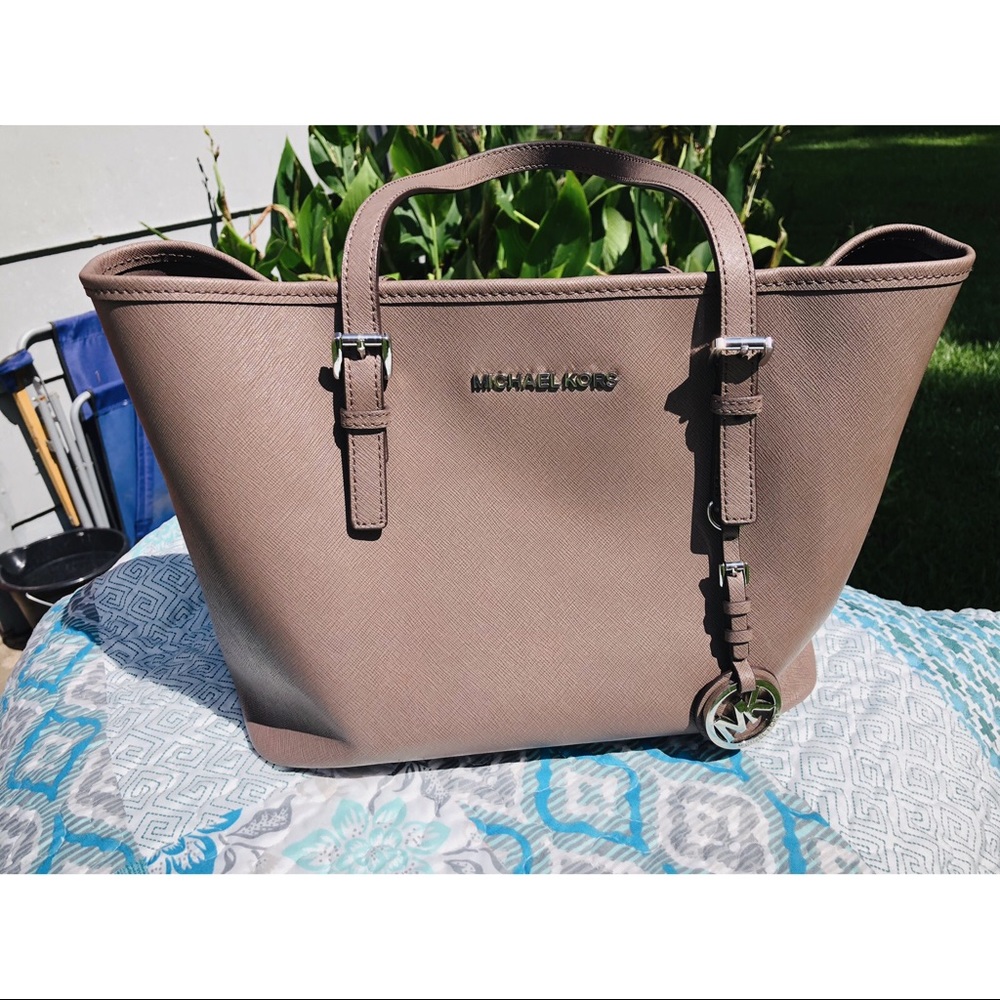 Authentic Michael Kors Jet Set Small Travel Tote